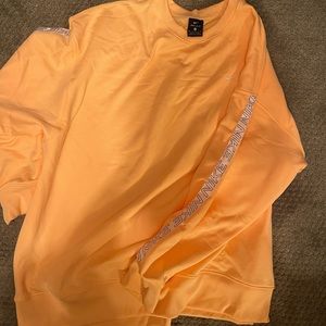 Nike women’s crewneck